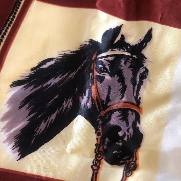 VINTAGE HORSE DESIGN SCARF 100% ACETATE 31" X 31" MADE IN JAPAN - Picture 5 of 10